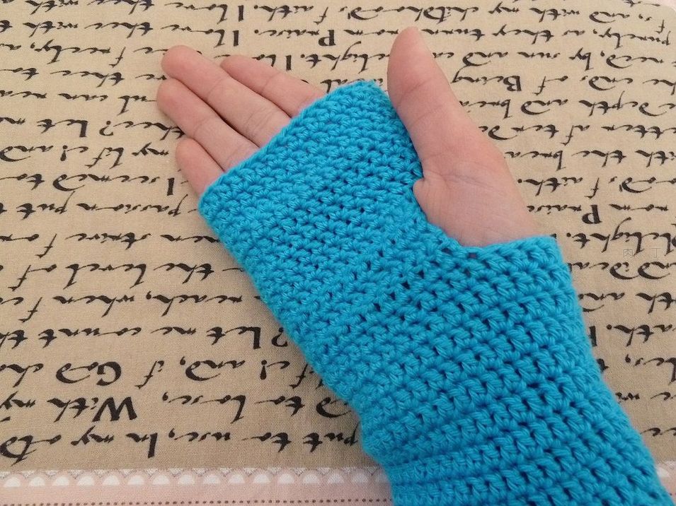 钩织护指套教程,半指分指手套钩织教程