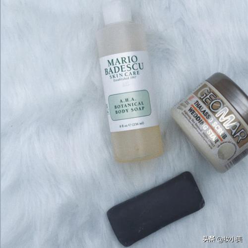 背部起痘怎么解决小妙招,背部祛痘护理过程