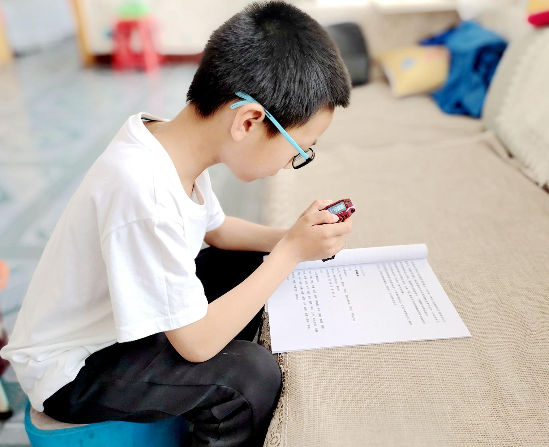 小天才电话手表z6巅峰版成长瞬间,小天才电话手表z六巅峰版评测