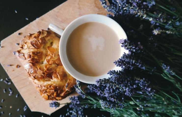 想开一家高档的奶茶店预算,开网红奶茶店灯光装修预算