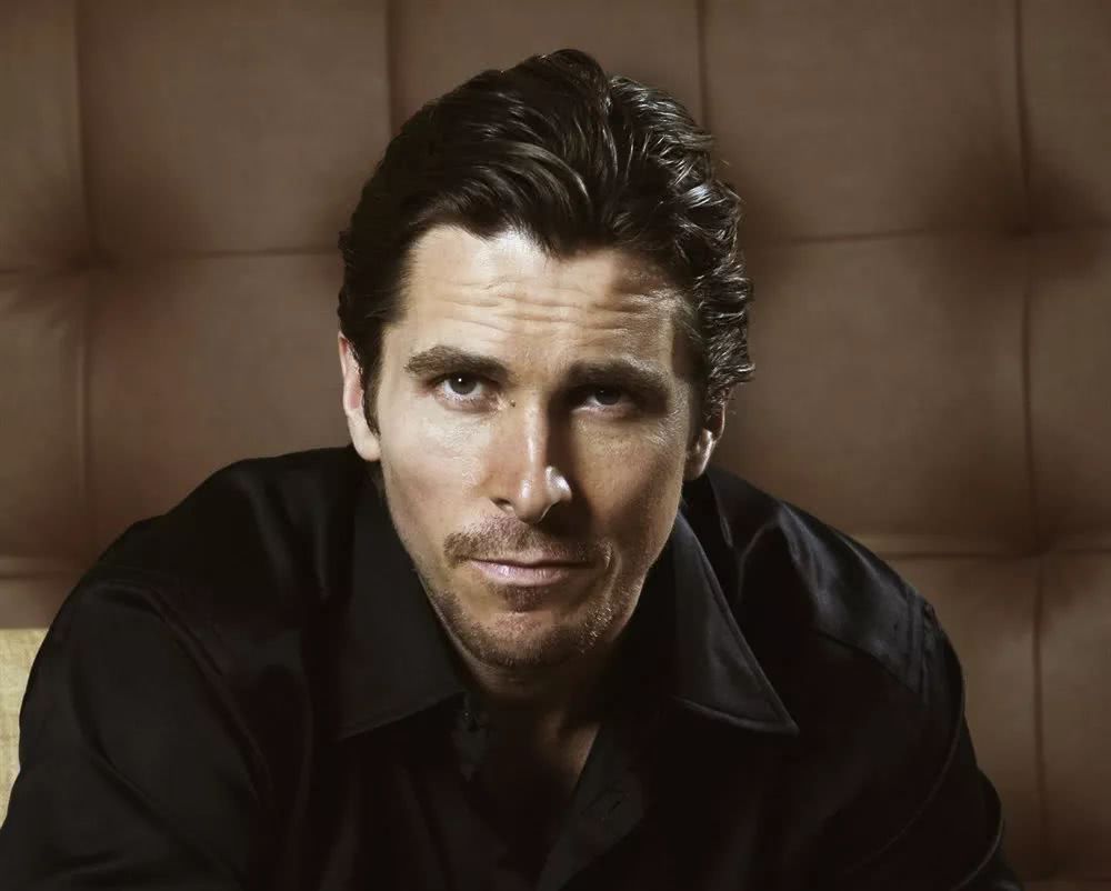 名师人物素描头像——蝙蝠侠克里斯蒂安·贝尔