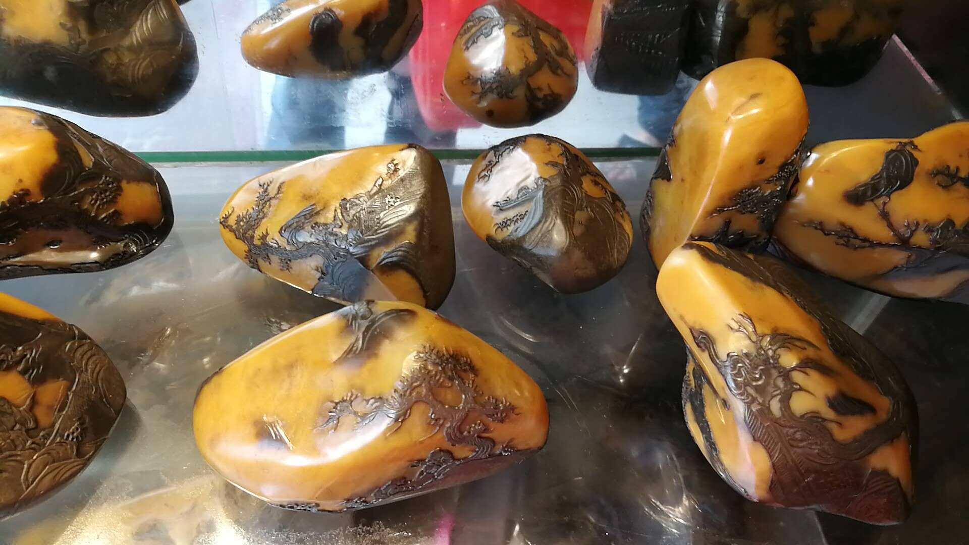 老挝田黄缺点,买老挝田黄哪里比较靠谱