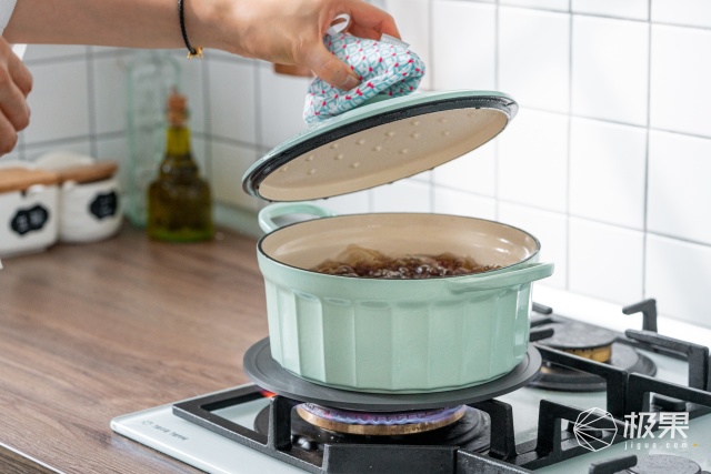 不带涂层的铸铁珐琅锅怎样开锅,高颜值的珐琅铸铁锅