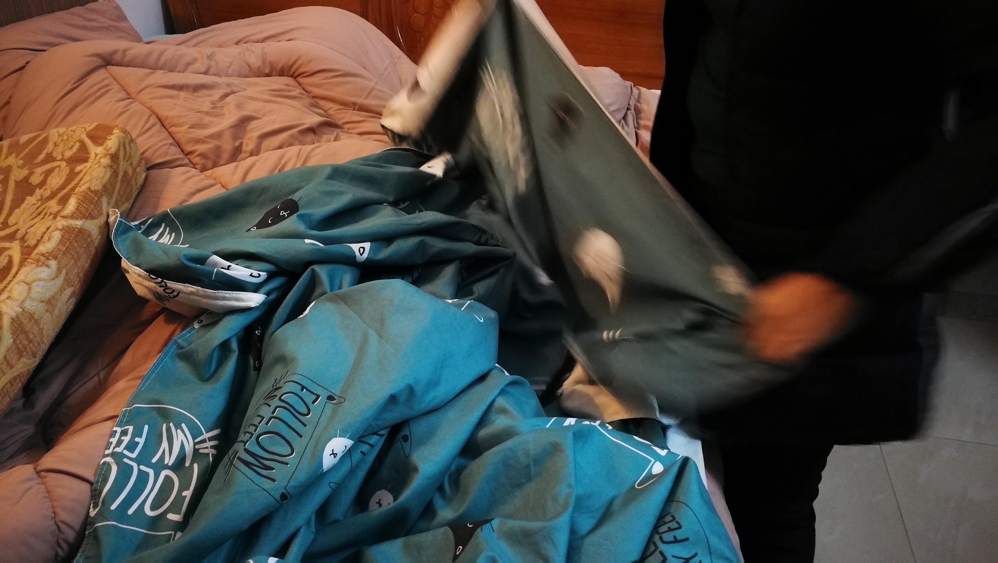 今冬只能自己装棉被了，鸡手鸭脚，还有更难看的吗？