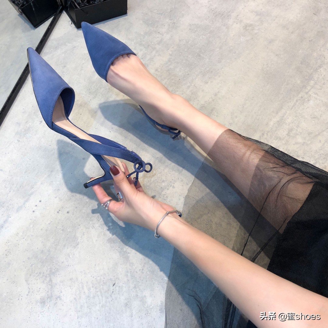 小ck鞋蝴蝶结高跟,一百块高颜值鞋子