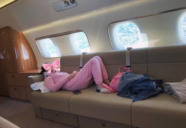 陈昱霖妈妈奢侈生活,陈昱霖爸妈回应炫富