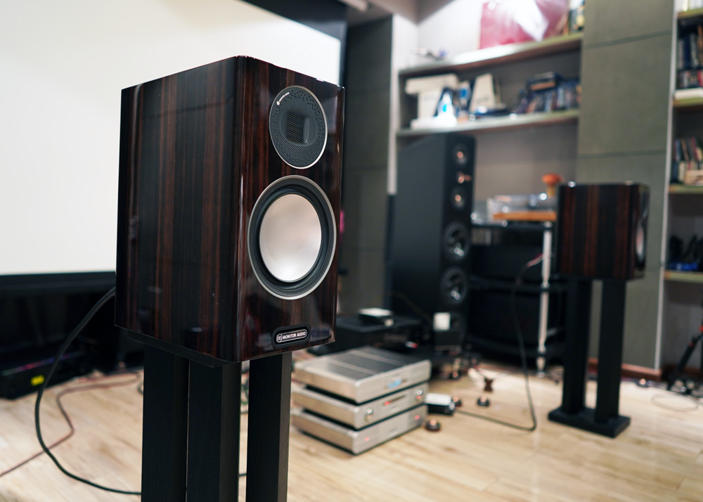 猛牌Gold100书架箱搭配乐圣里海三件套组Hi-Fi是什么感觉?