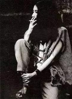 三毛自杀经历,三毛自杀之谜