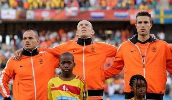 巴西足球十大球星,足球记忆录2018年十佳球