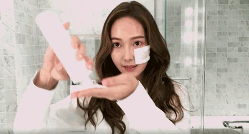 洗完脸后怎么拍爽肤水,洗脸后擦爽肤水几遍合适