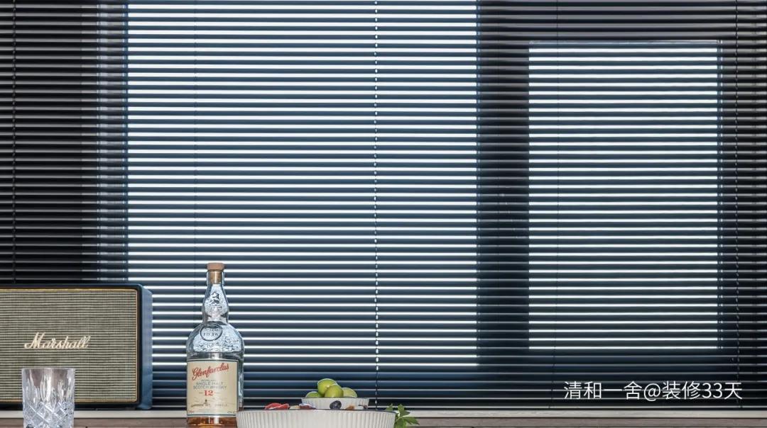 极简装修厨房前玄关设计高级感,厨房变宽敞好物