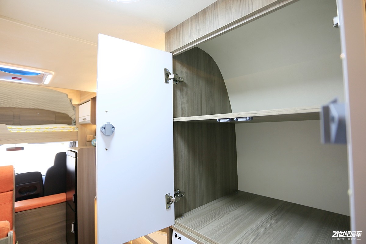 新飞轻卡h300房车价格是多少,新飞轻卡房车h300驾驶感受