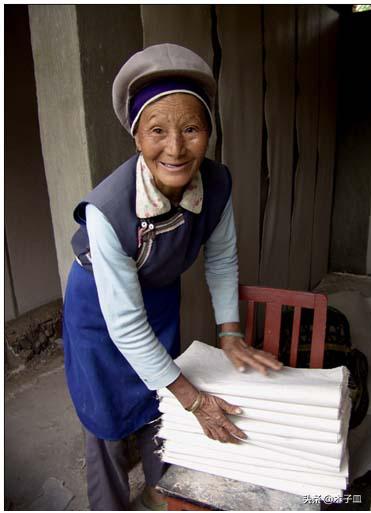 一张纸是怎么做成手工,如何简单的造出纸