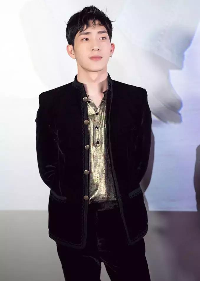 男士穿搭30岁轻熟风穿搭推荐,夏季偏瘦男士的穿搭指南