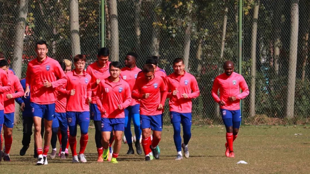 国足新帅候选者曝光,曝国足新帅人选锁定世界名帅