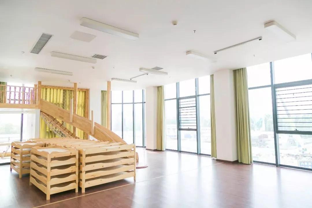 不好好上课，带着孩子到处跑，汇爱德幼稚园为何被央视导演相中？