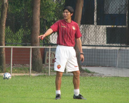 南派足球名将录（六）：一夫当关万夫莫开，常青树池明华