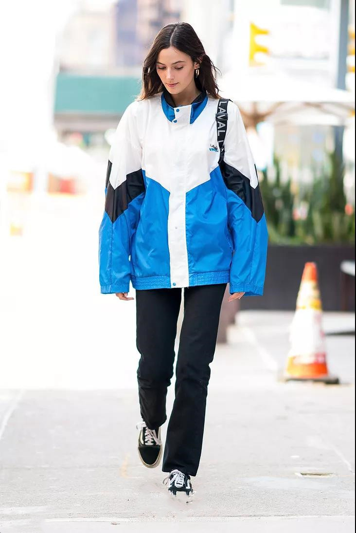 甜酷风冲锋衣保暖又好看穿出风格,适合秋冬两季穿的冲锋衣