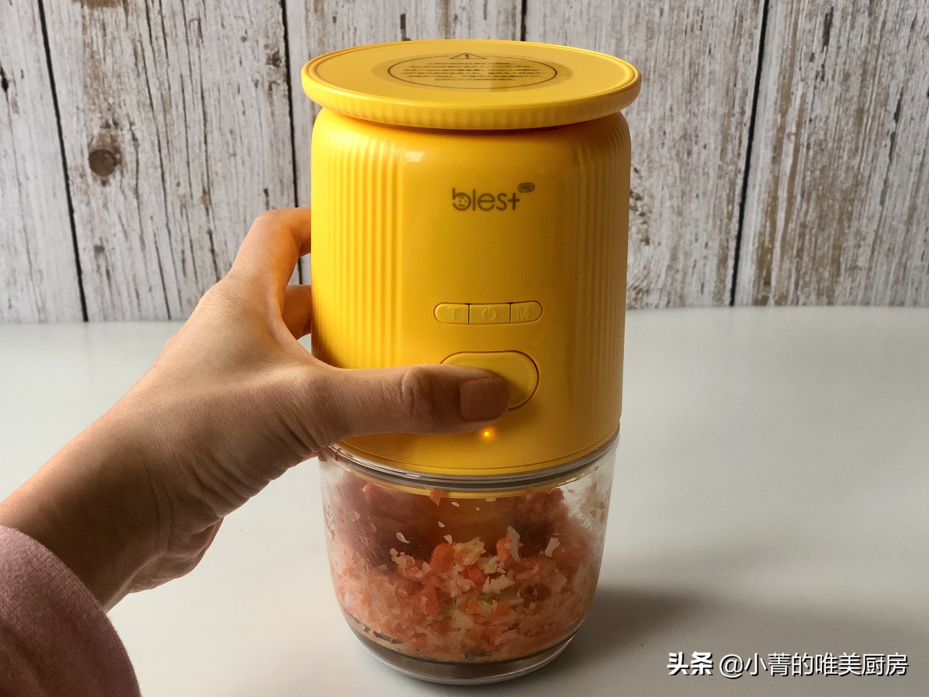 怎样做虾肉丸子又嫩又好吃,脆皮虾丸子怎样做到又嫩又滑