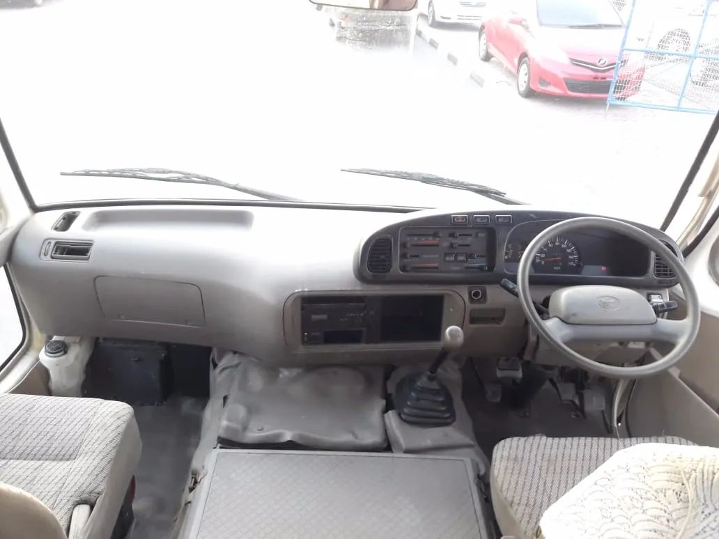 真考斯特和仿考斯特,丰田考斯特各个版本