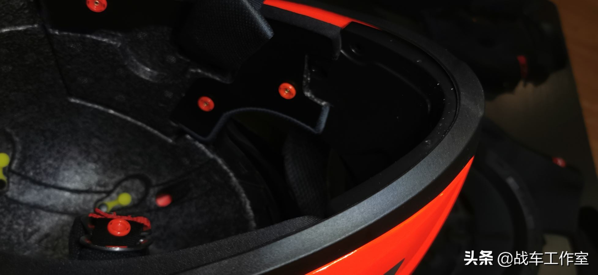 百元级头盔测评,风噪低的千元头盔