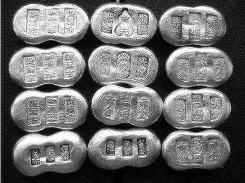 中国一一个神秘山洞，洞里面竟然藏有大量的财宝，但是却很难拿到