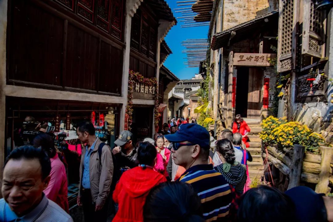 中国最美秋色篁岭晒秋,篁岭体验闻名遐迩的晒秋