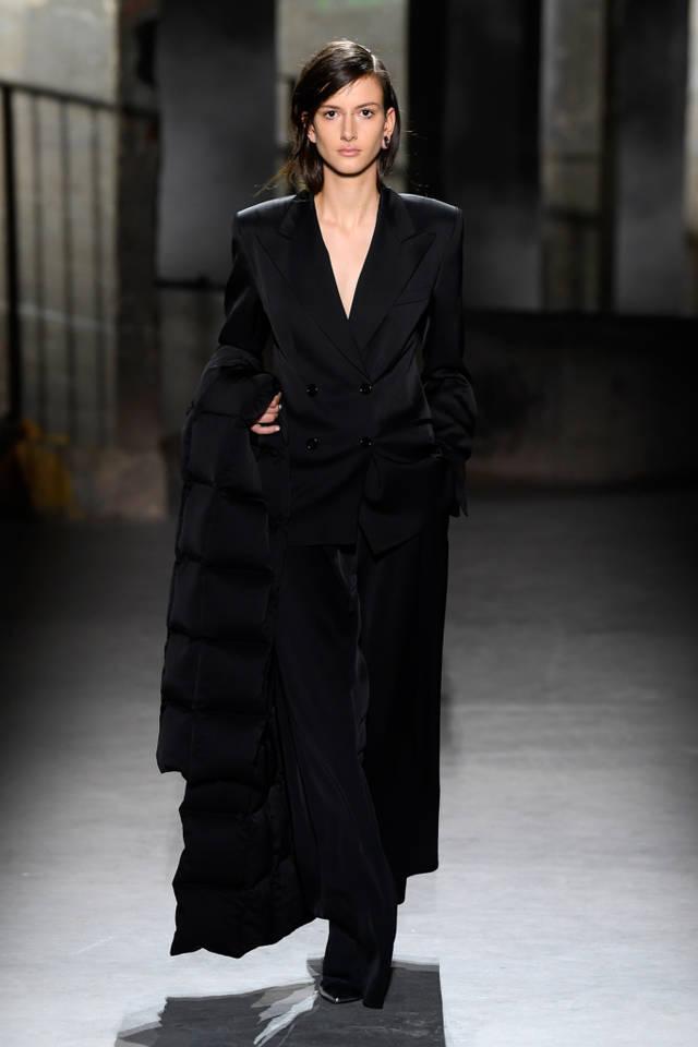 今年流行的爆款女装秋冬款,2022最火爆秋冬女装