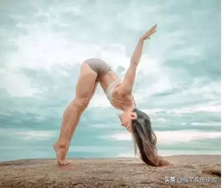 每天做下犬式的好处,下犬式的好处