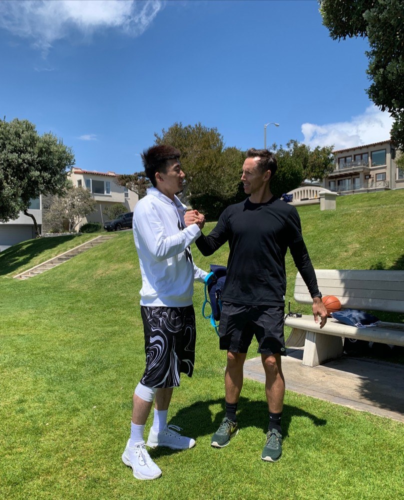 孙铭徽赵继伟郭艾伦搞笑视频,孙铭徽郭艾伦打台球