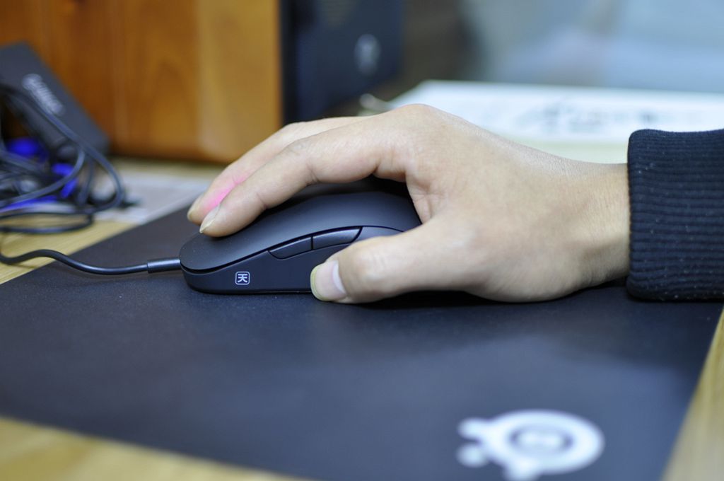 适合小手型的鼠标推荐,中手型经典鼠标