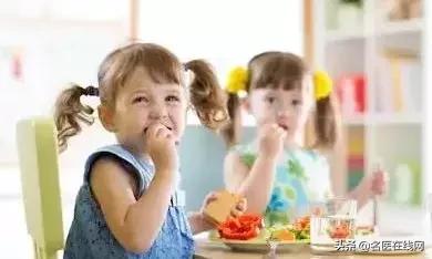 警惕孩子这些表现可能是自闭症,手脚抽搐意识清醒是不是癫痫症状