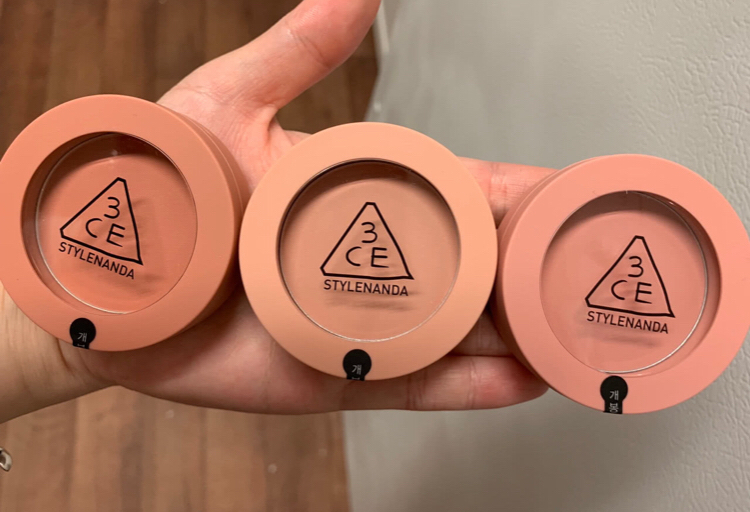 欧莱雅口红眼影粉底,欧莱雅旗下彩妆口红