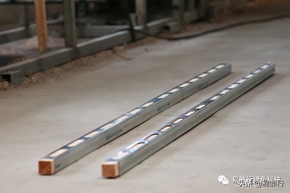 木龙骨和轻钢龙骨到底哪个好,木龙骨和轻钢龙骨哪个便宜