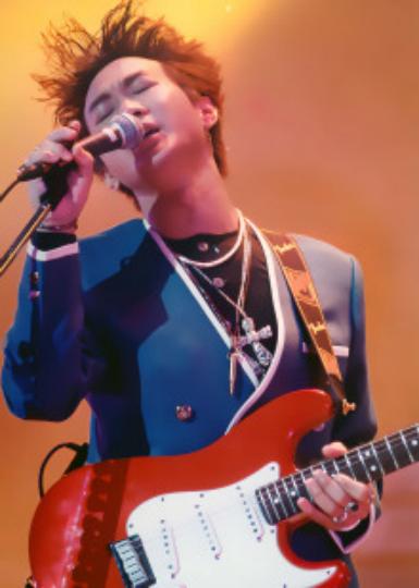 黄家驹有什么传奇事件,揭秘黄家驹成名