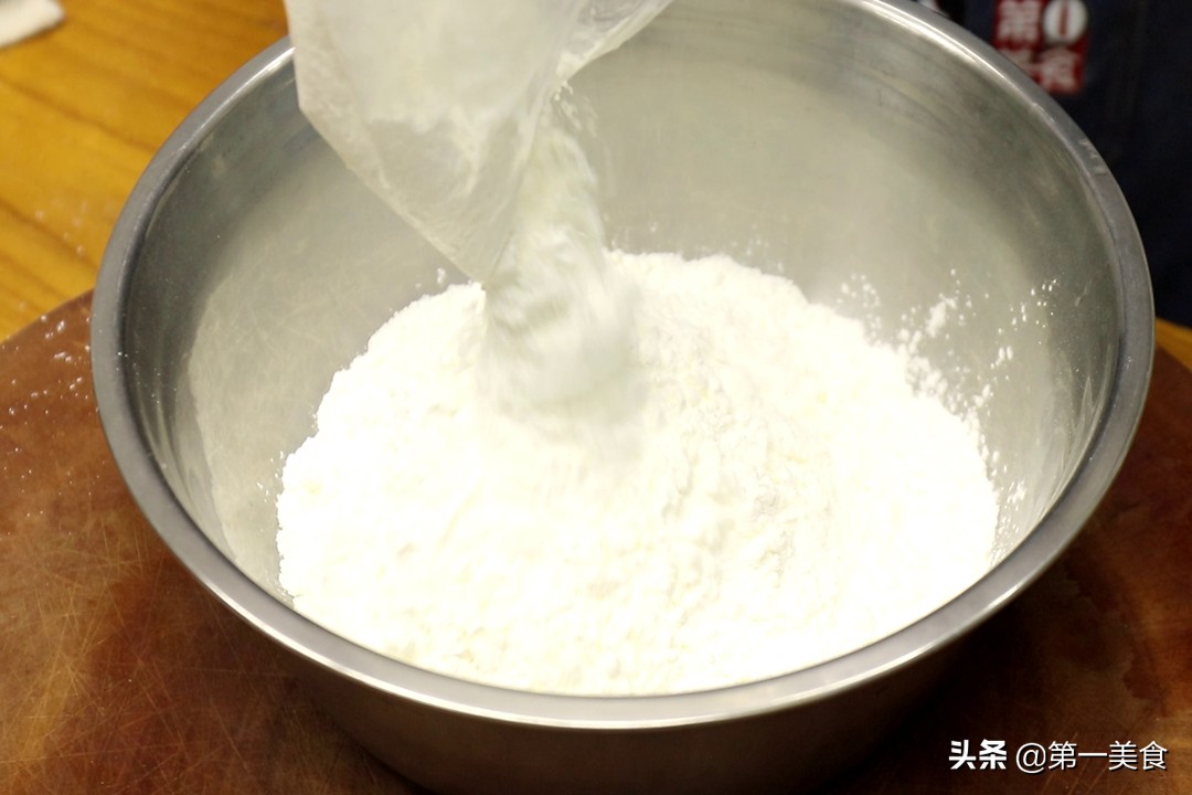 炸小焦鱼用什么粉,炸小河鱼是用面粉还是淀粉