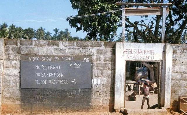 最狂野的海报设计,竟然在非洲?