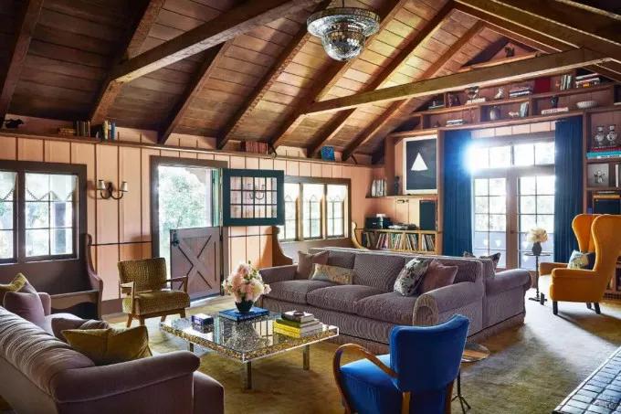 40岁的安妮海瑟薇写真,安妮海瑟薇经典黑色造型