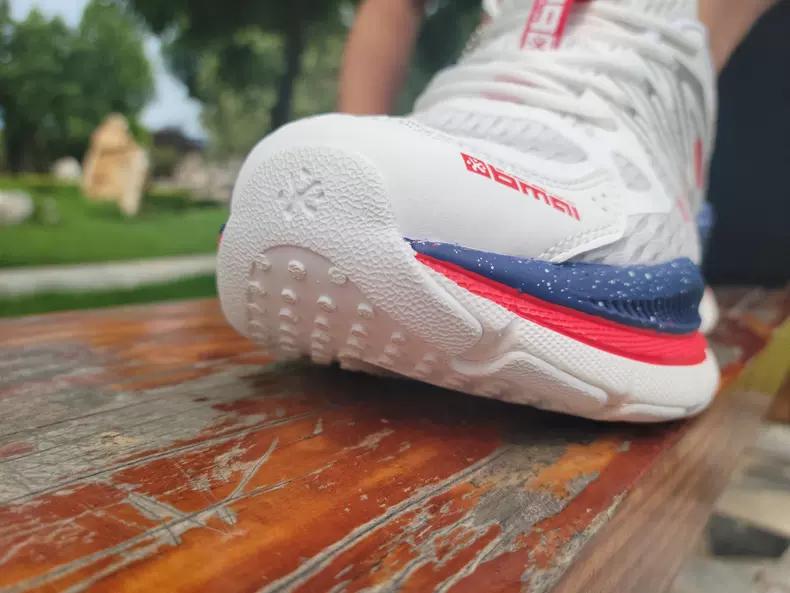 国潮摔跟头?别再崇洋媚外,试试这双真正适合中国人的跑鞋