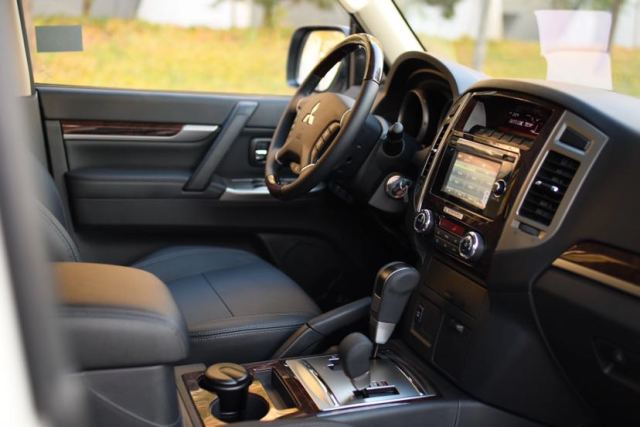 三菱帕杰罗平行进口v97顶配,福州平行进口三菱帕杰罗v97