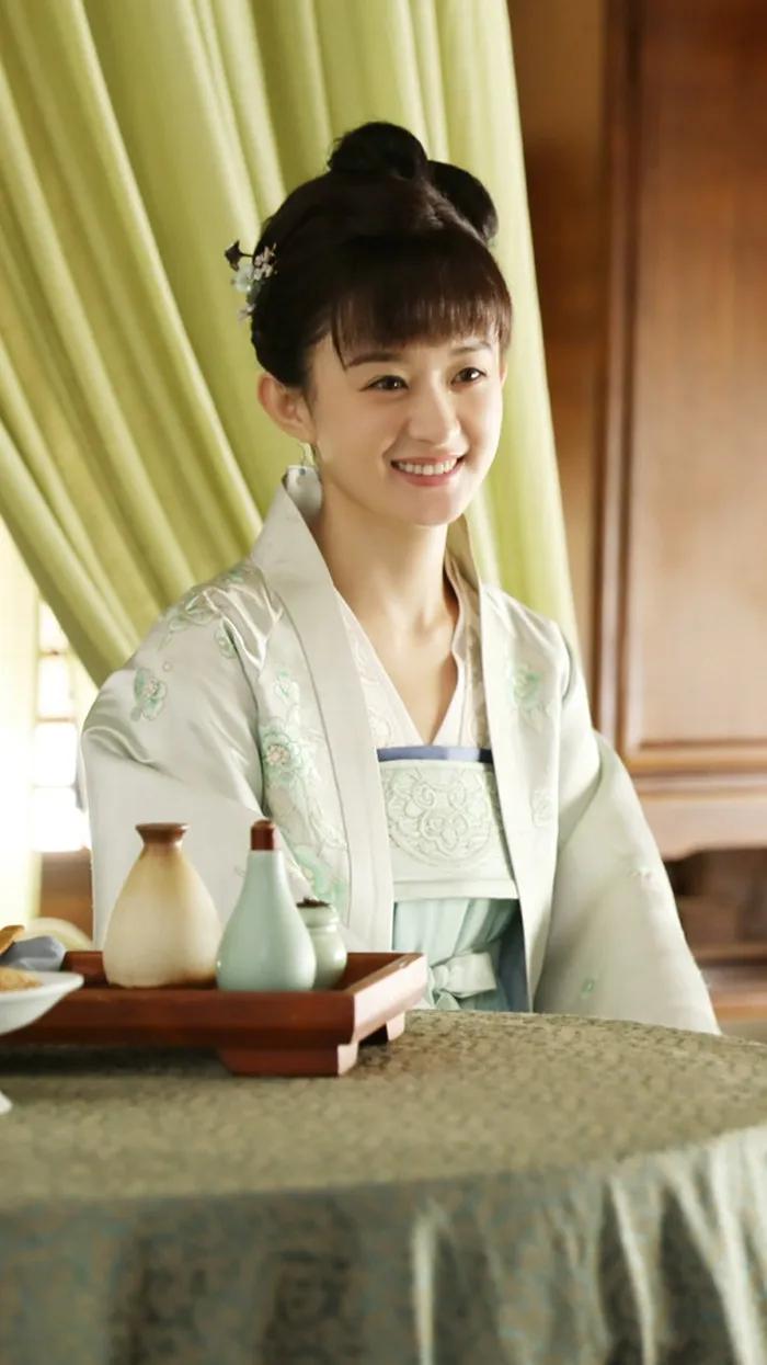 厚刘海遮挡脸型,厚刘海遮住眼睛