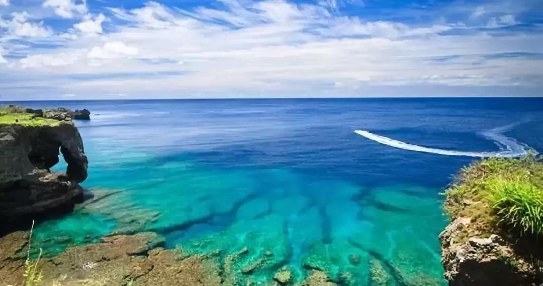 恋恋冲绳丨有一种海水的蓝，叫做“果冻蓝”