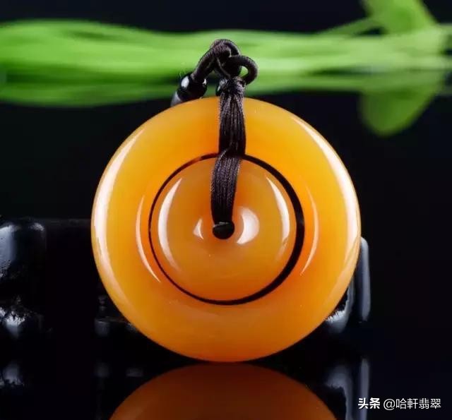 世界上最珍贵的冰种鸡油黄翡翠,被名字耽误的四款好酒