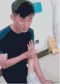 4分钟顺产视频曝光,哪个女人不是在用命生孩子……