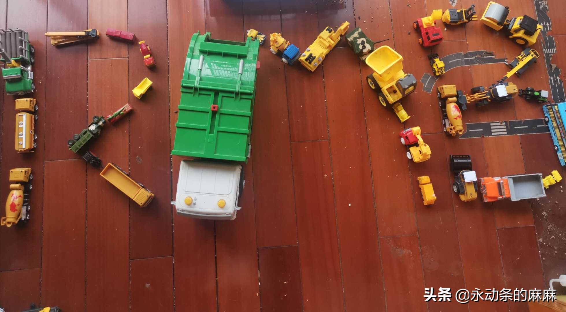 2年给儿子买了100辆玩具车是什么体验？祭出我的玩具车购买攻略