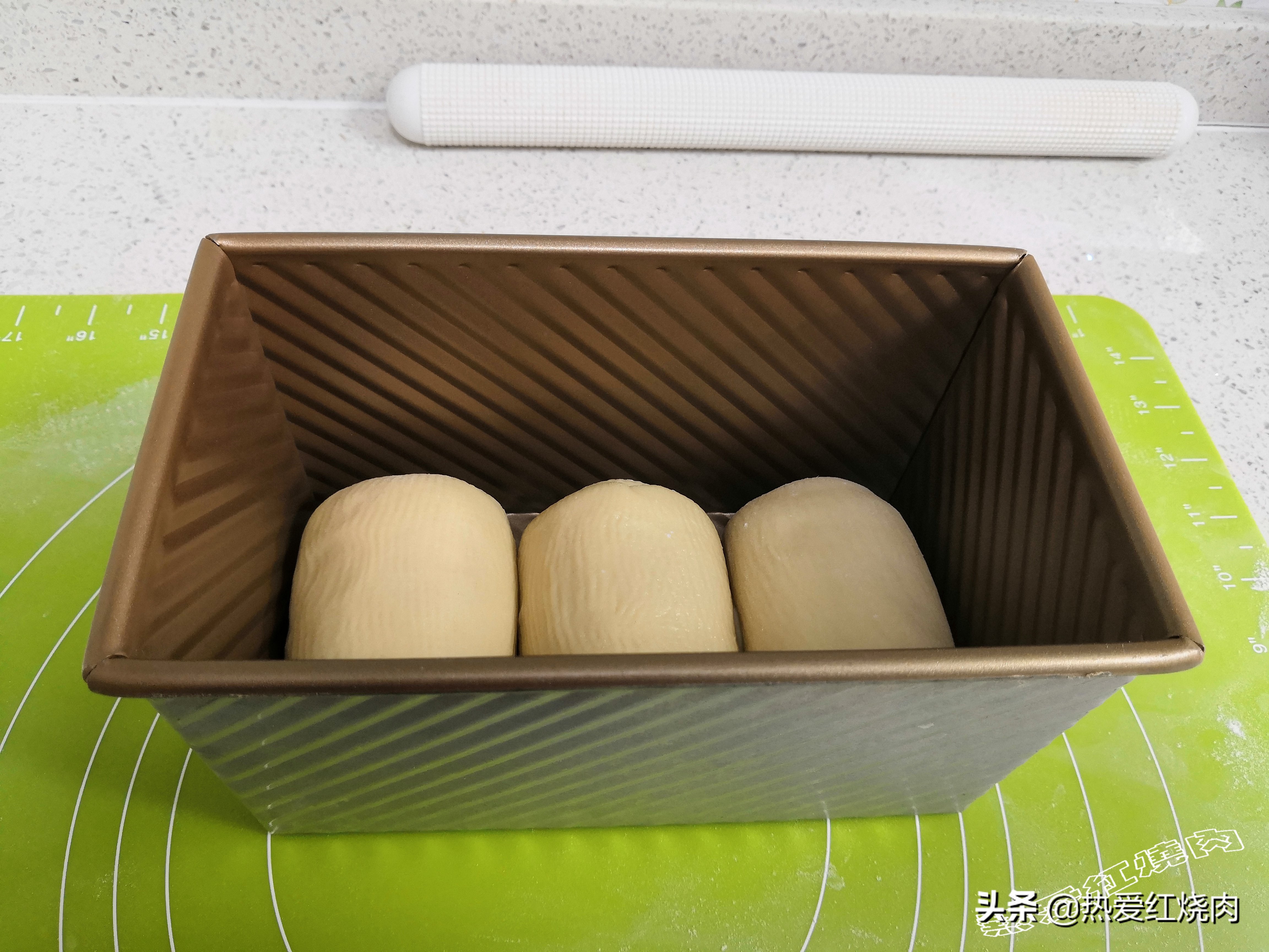 谁说自己在家做面包太复杂的,面包不用黄油可以做吗