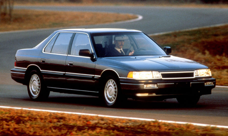 没落的日系三大旗舰车，本田里程、丰田皇冠、日产风雅你都认识吗