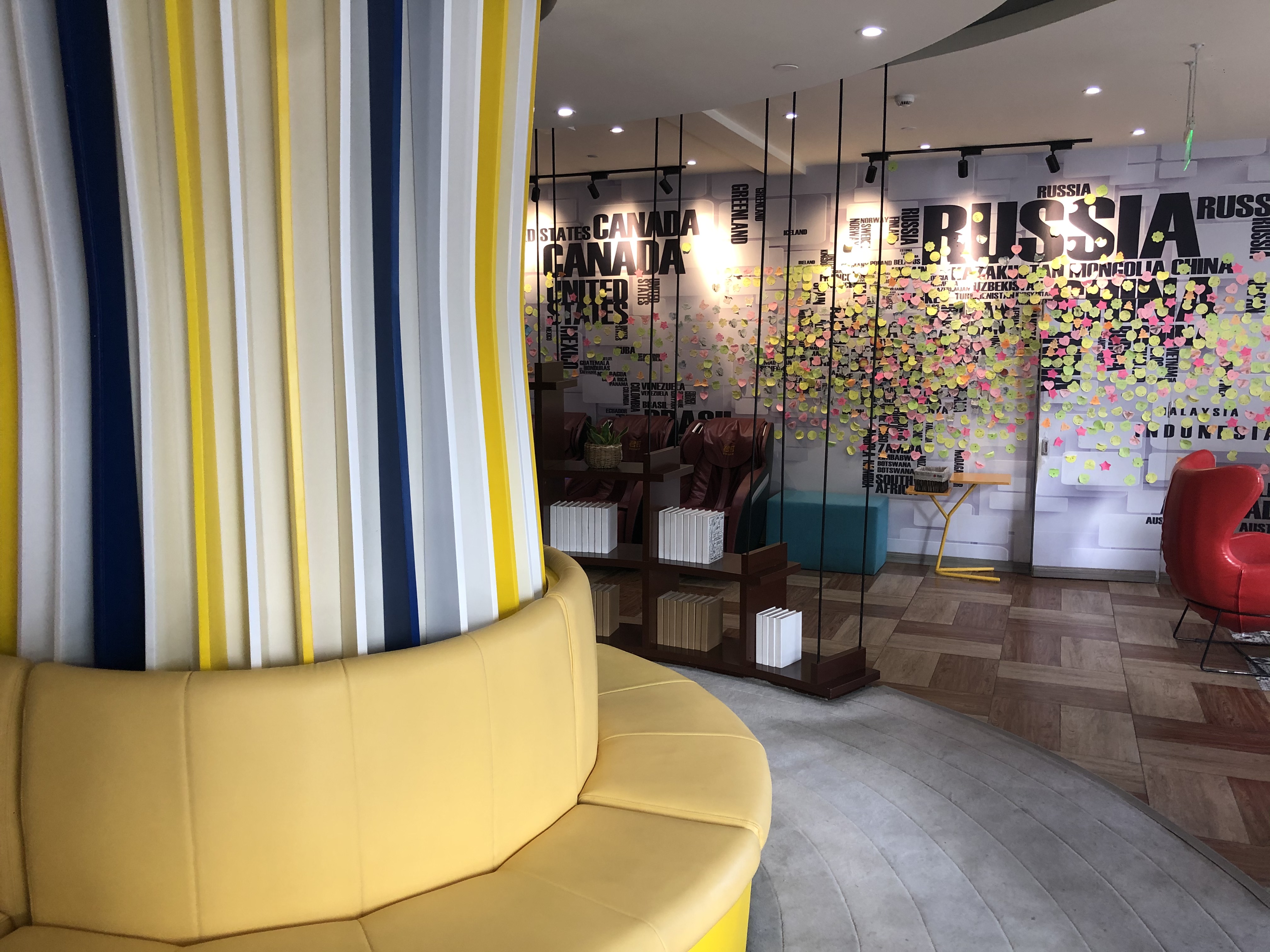 两家“宜必思.尚品”各有千秋，你的styles是什么？