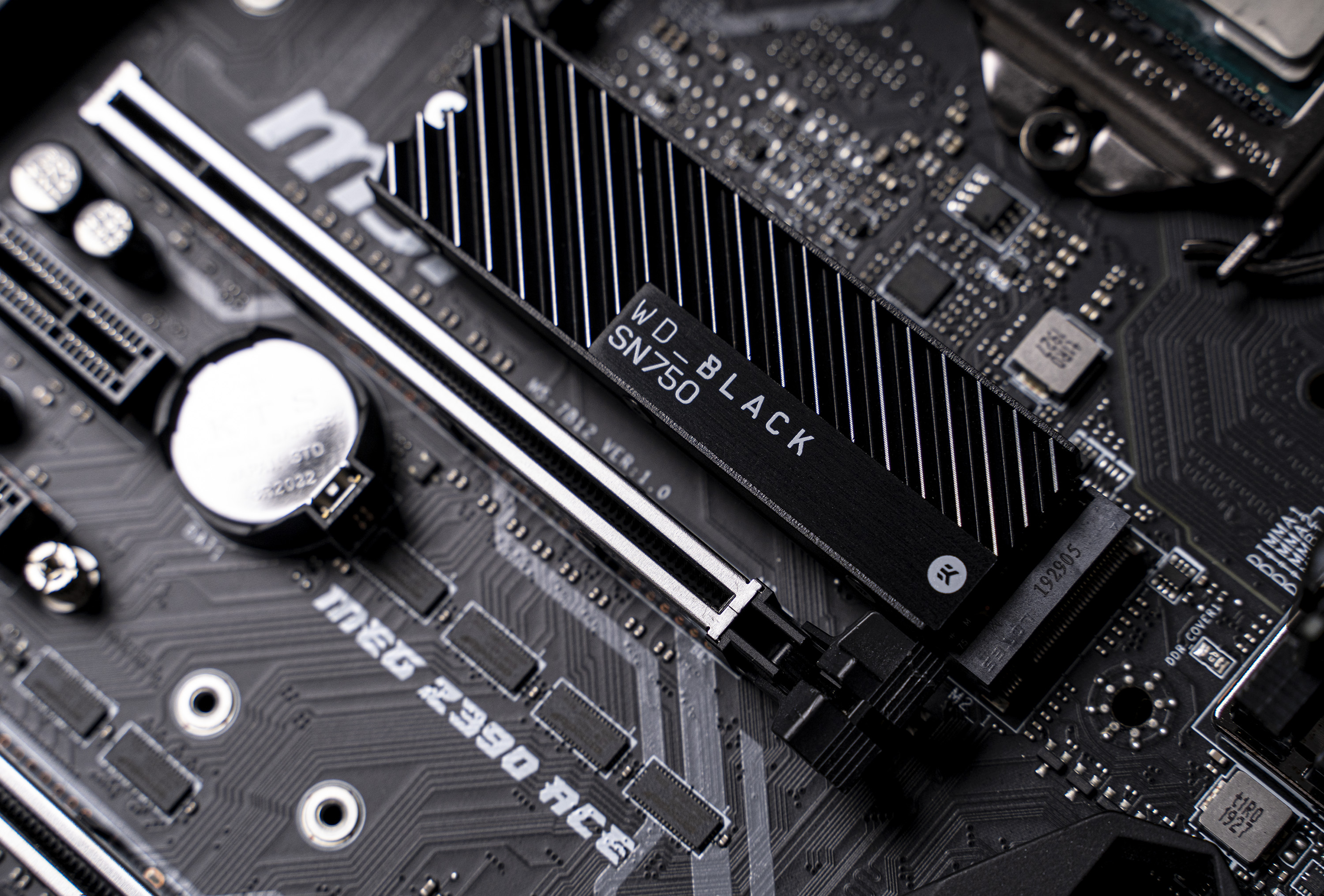 联力鬼斧机箱装机配件推荐,联力鬼斧机箱安装视频