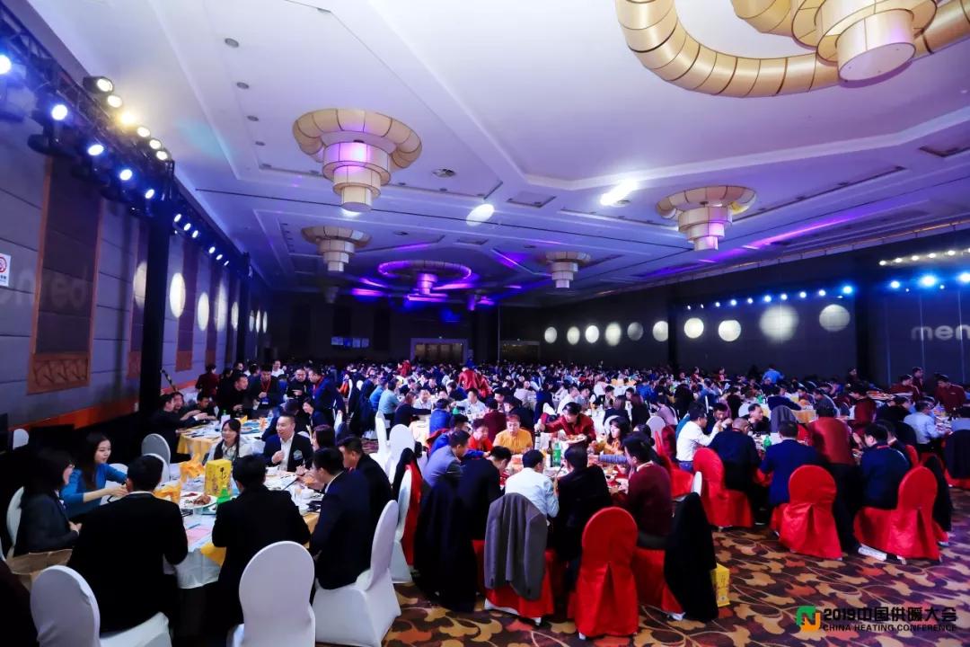 壁挂炉供暖ao史密斯,ao史密斯零冷水采暖炉